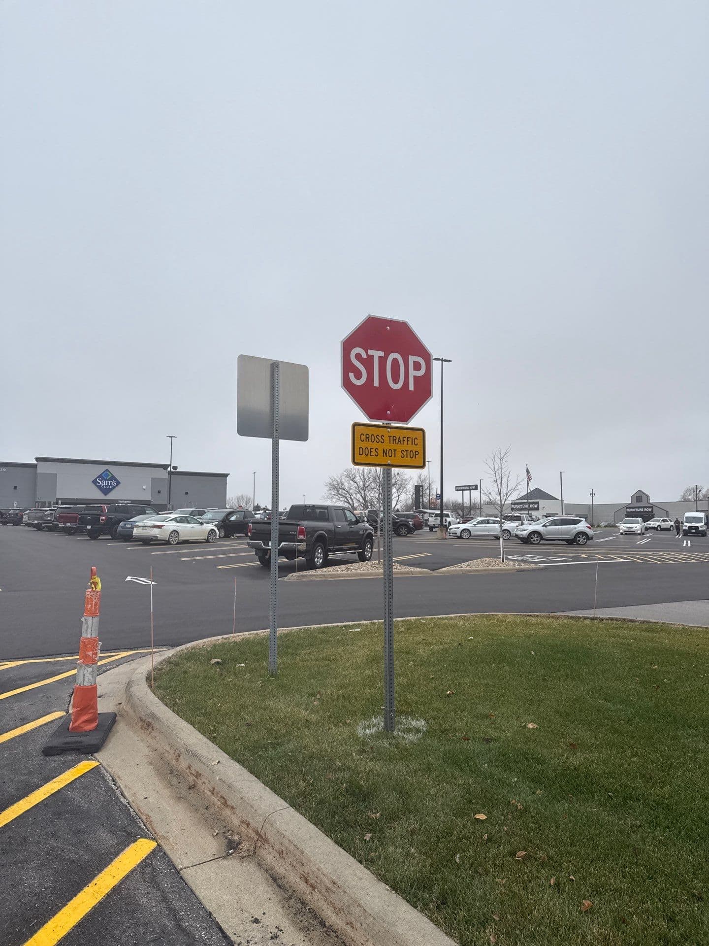 Signs & Bollards photo 4